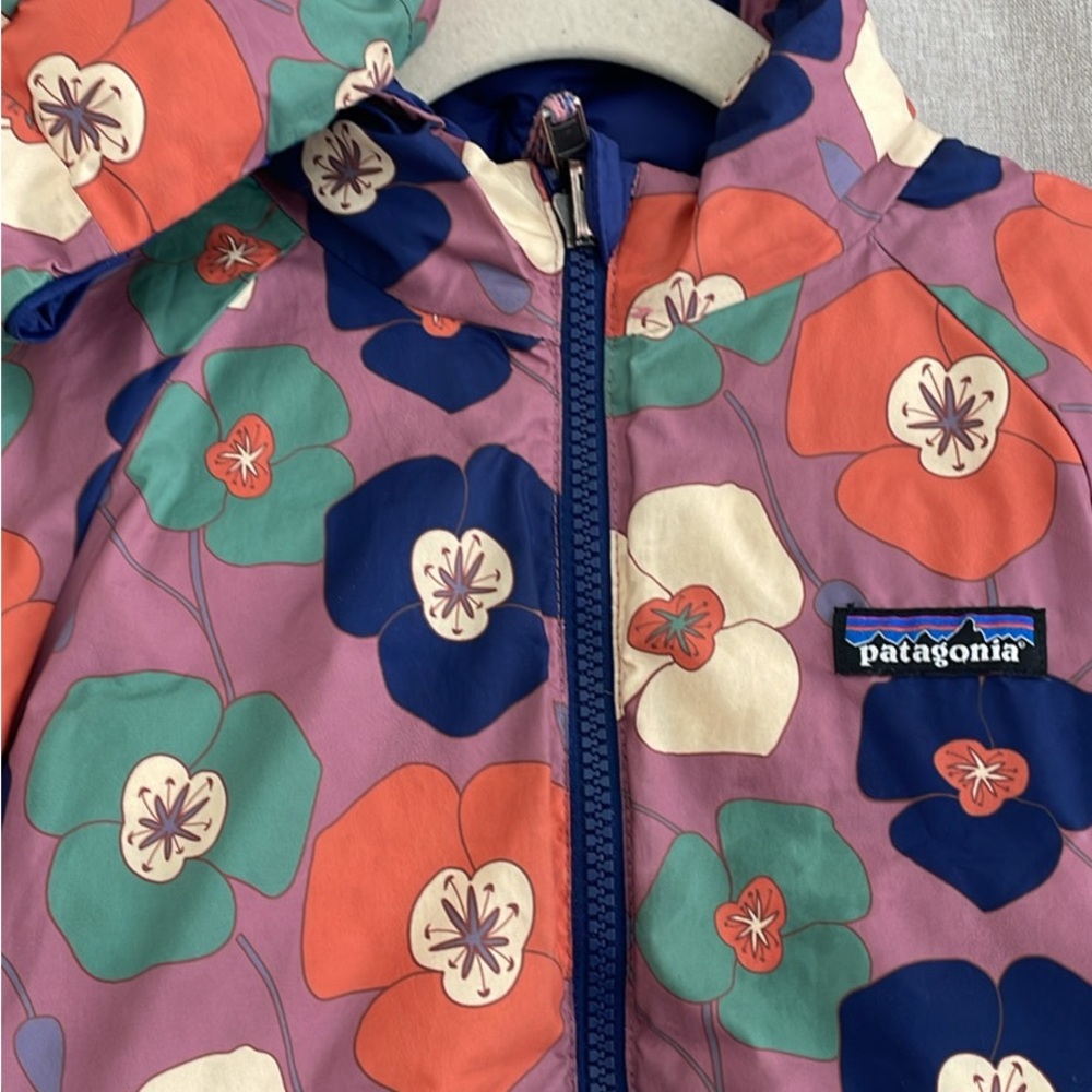 4T Patagonia Floral puffy jacket - Picture 2 of 4